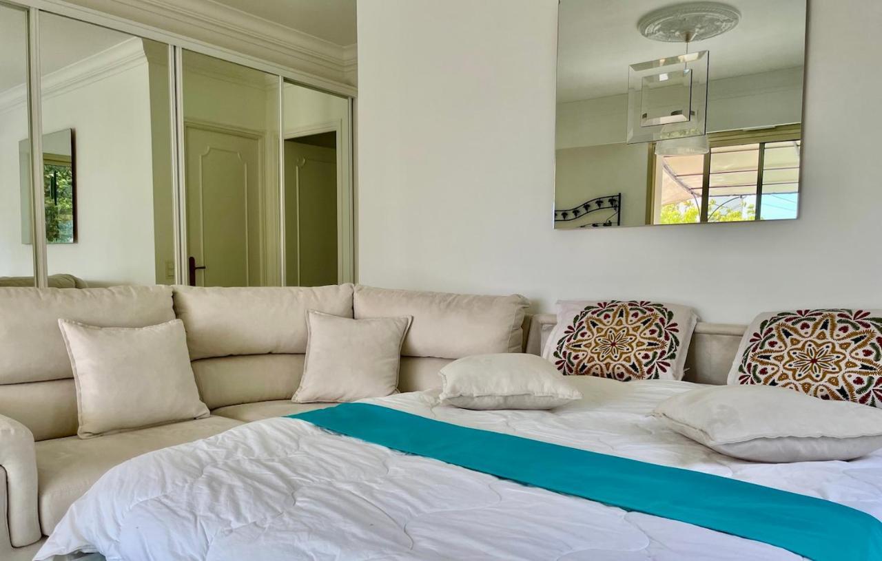 Rez De Jardin De 65M2 Dans Villa A Nisa Exterior foto