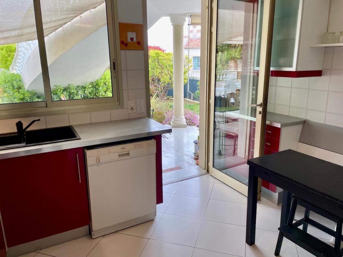 Rez De Jardin De 65M2 Dans Villa A Nisa Exterior foto