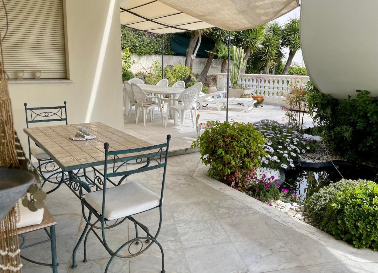 Rez De Jardin De 65M2 Dans Villa A Nisa Exterior foto