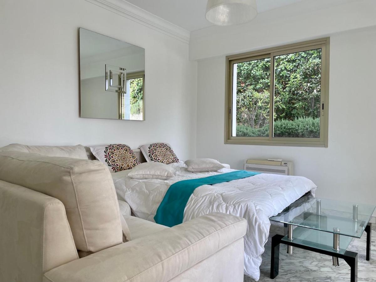 Rez De Jardin De 65M2 Dans Villa A Nisa Exterior foto
